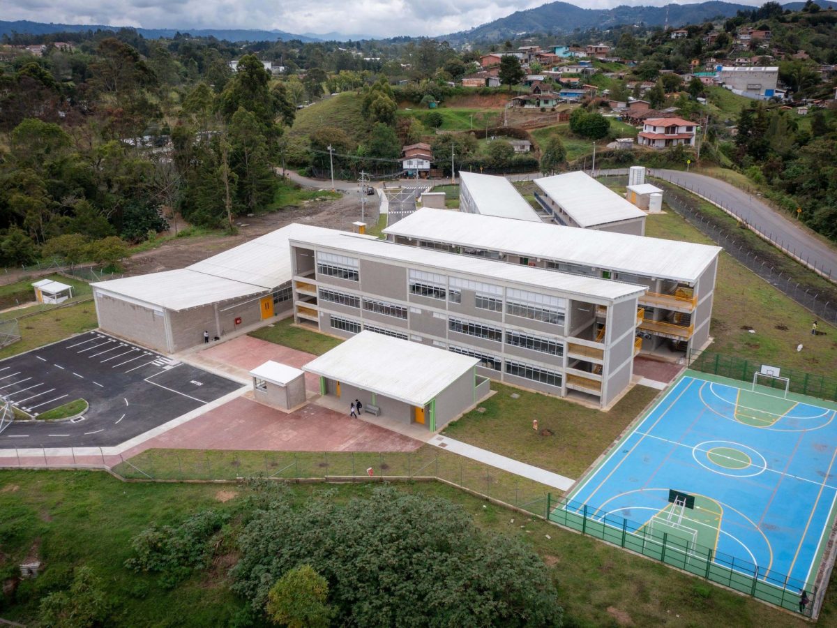 Fondo de Financiamiento de Infraestructura Educativa - FFIE